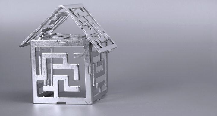 House-labyrinth