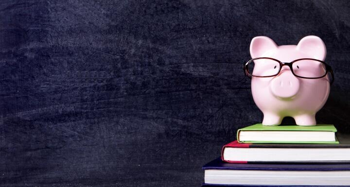 Piggybank with glasses